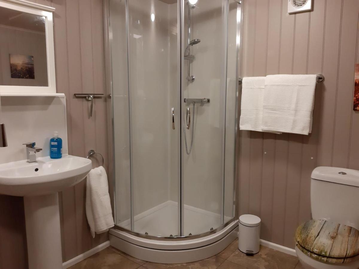 Wyldwood Lodge Cheadle  Dış mekan fotoğraf