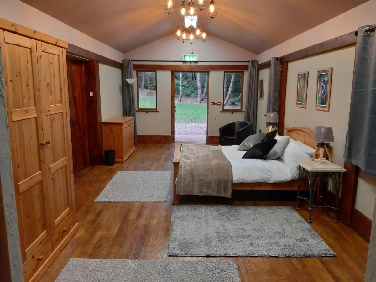 Wyldwood Lodge Cheadle  Dış mekan fotoğraf